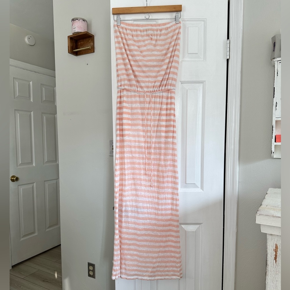 C&C California Revolve Striped Tube Maxi in Tropical Peach and white sz: Small